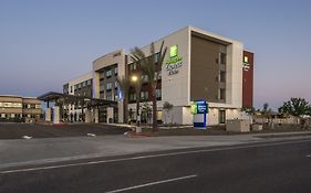 Holiday Inn Express & Suites - Phoenix North - Happy Valley By Ihg